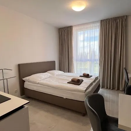 Air Conditioned 1 Vienna Gate, 1 Bratislava