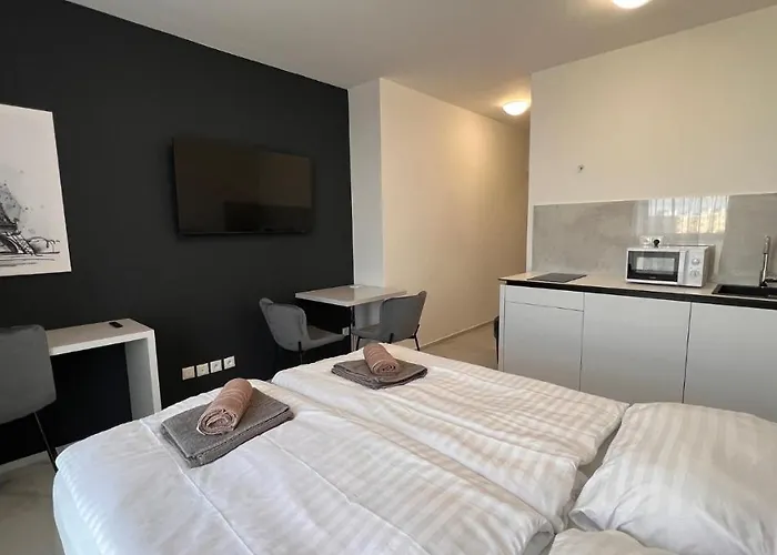 Daire Air Conditioned 1 Vienna Gate, 1